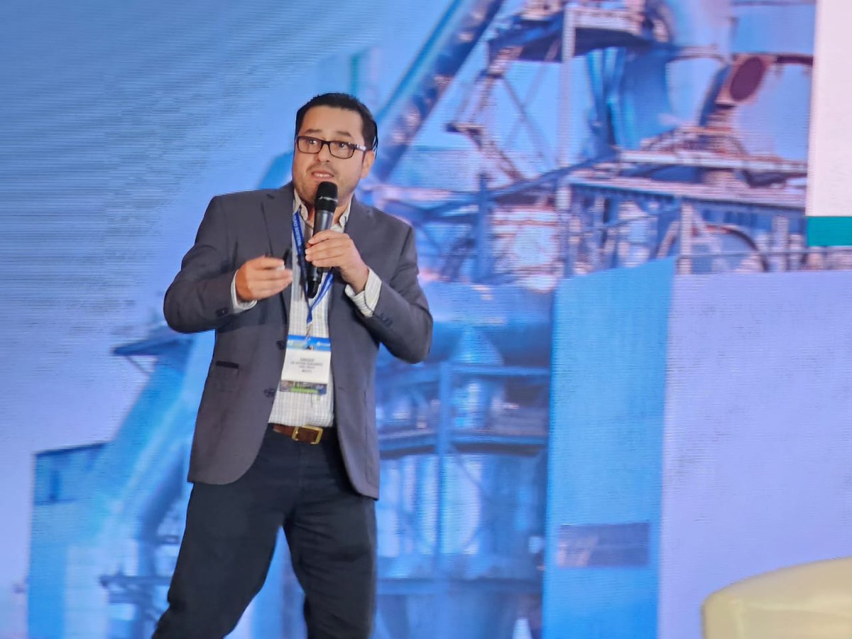 CEMEXMx's tweet photo. #Cemex presente en @FICEM Panamá 2023
Recientemente, participamos en el Congreso Técnico Anual de #FICEM, la voz de la industria del cemento en América Latina y el Caribe, quien lidera los esfuerzos de la industria cementera regional para alcanzar la neutralidad de carbono para 2050.
Juntos, avanzamos hacia un futuro más sostenible 📷📷📷 #FICEM2023
