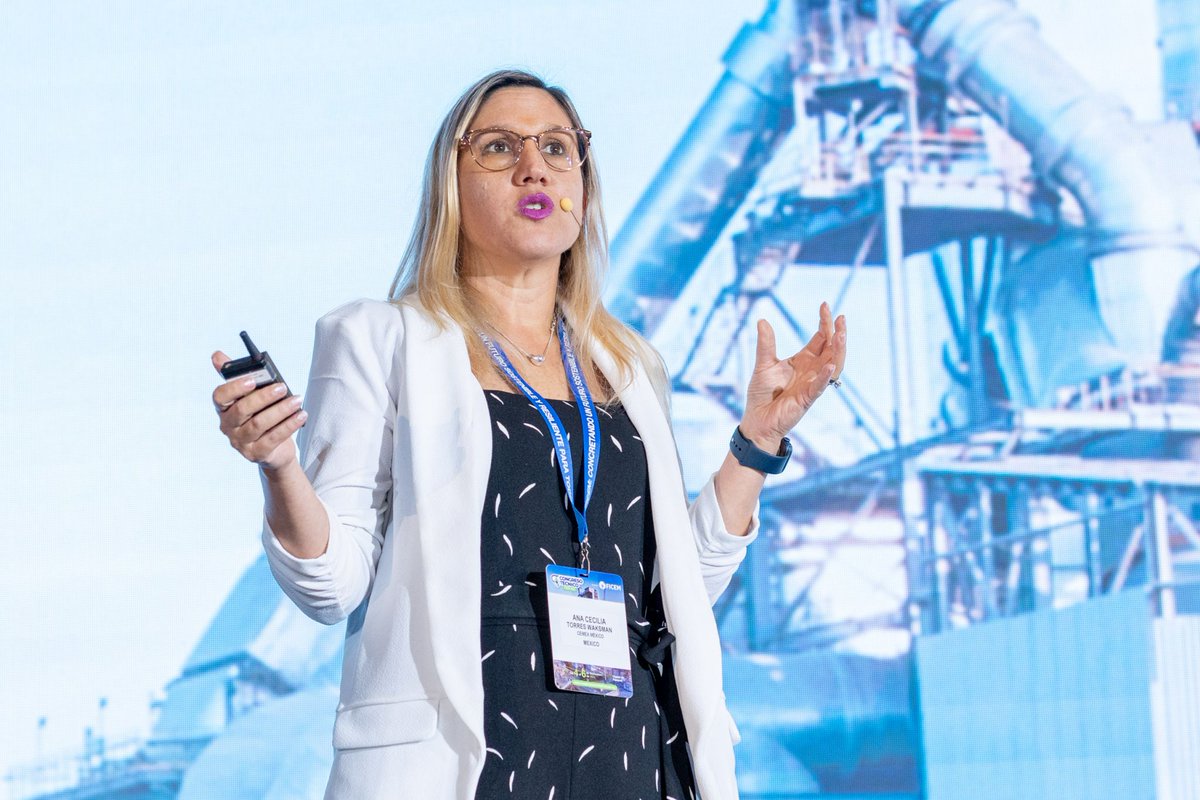 CEMEXMx's tweet photo. #Cemex presente en @FICEM Panamá 2023
Recientemente, participamos en el Congreso Técnico Anual de #FICEM, la voz de la industria del cemento en América Latina y el Caribe, quien lidera los esfuerzos de la industria cementera regional para alcanzar la neutralidad de carbono para 2050.
Juntos, avanzamos hacia un futuro más sostenible 📷📷📷 #FICEM2023