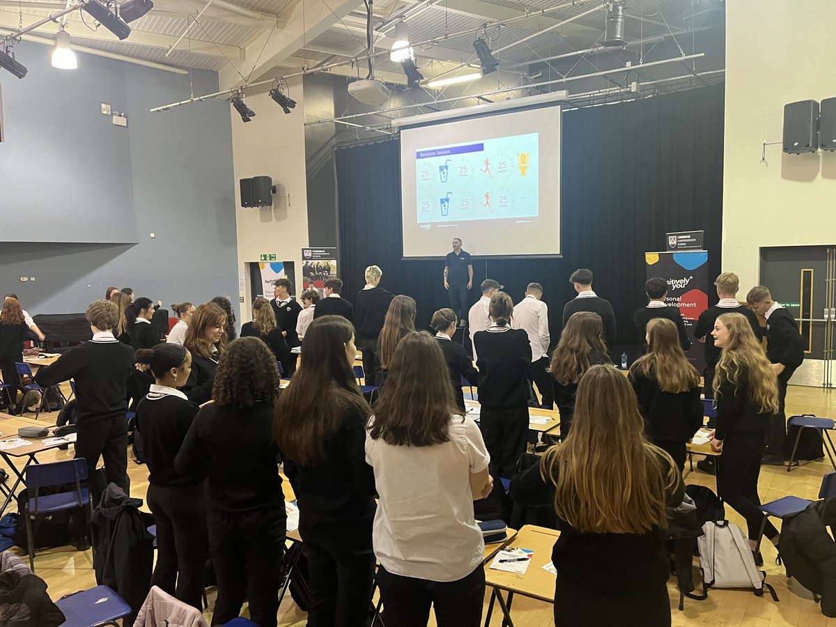📚Yesterday, Gareth from @_positivelyou led an insightful transition workshop for our Y12 students! Bridging the gap between GCSE and A-level, the session shed light on workload and learning demands, preparing our students for the exciting journey ahead 🎓 #EducationTransition