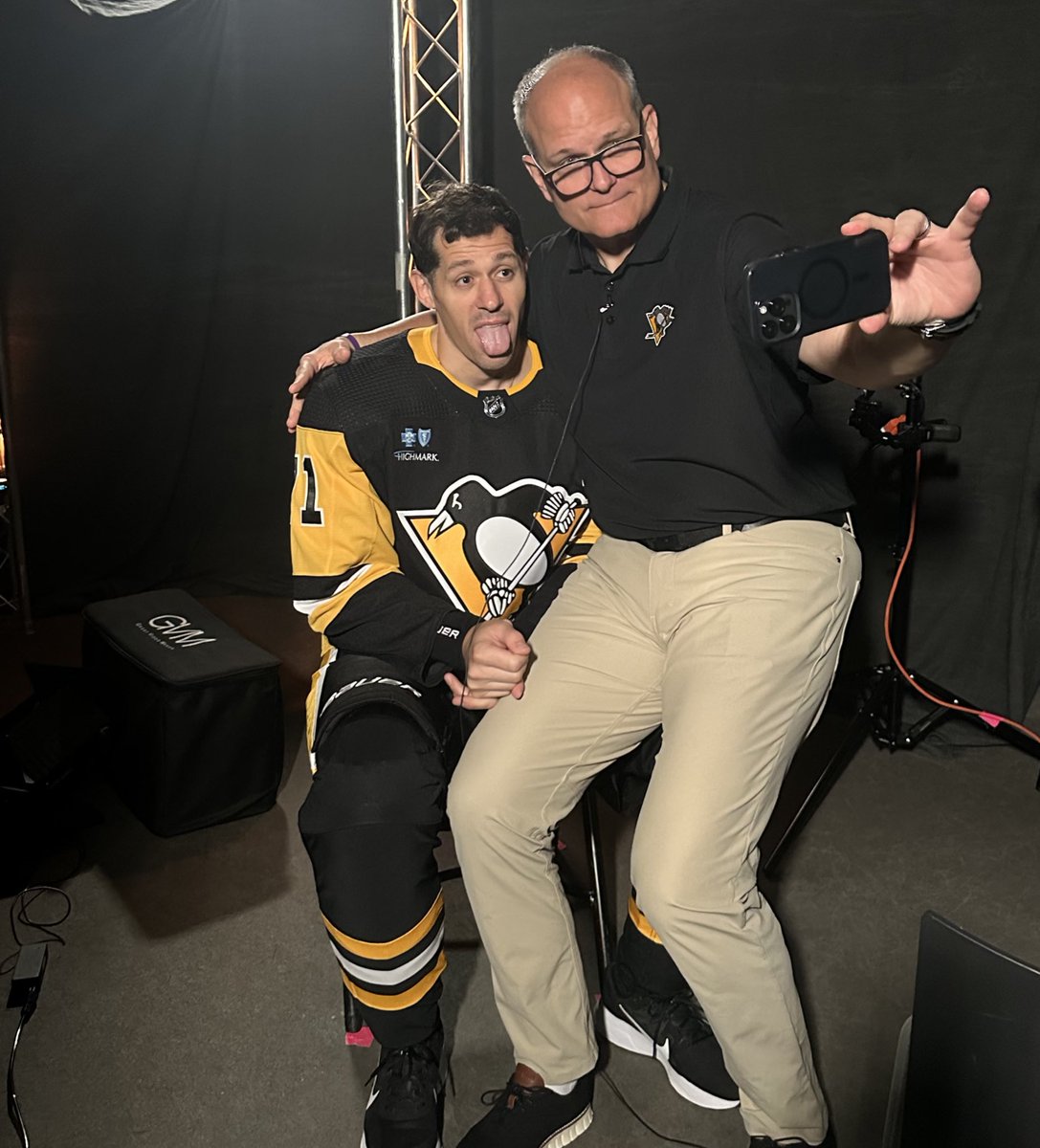 penguins's tweet photo. An elite duo 🐧 https://t.co/LbfnWGgLv6