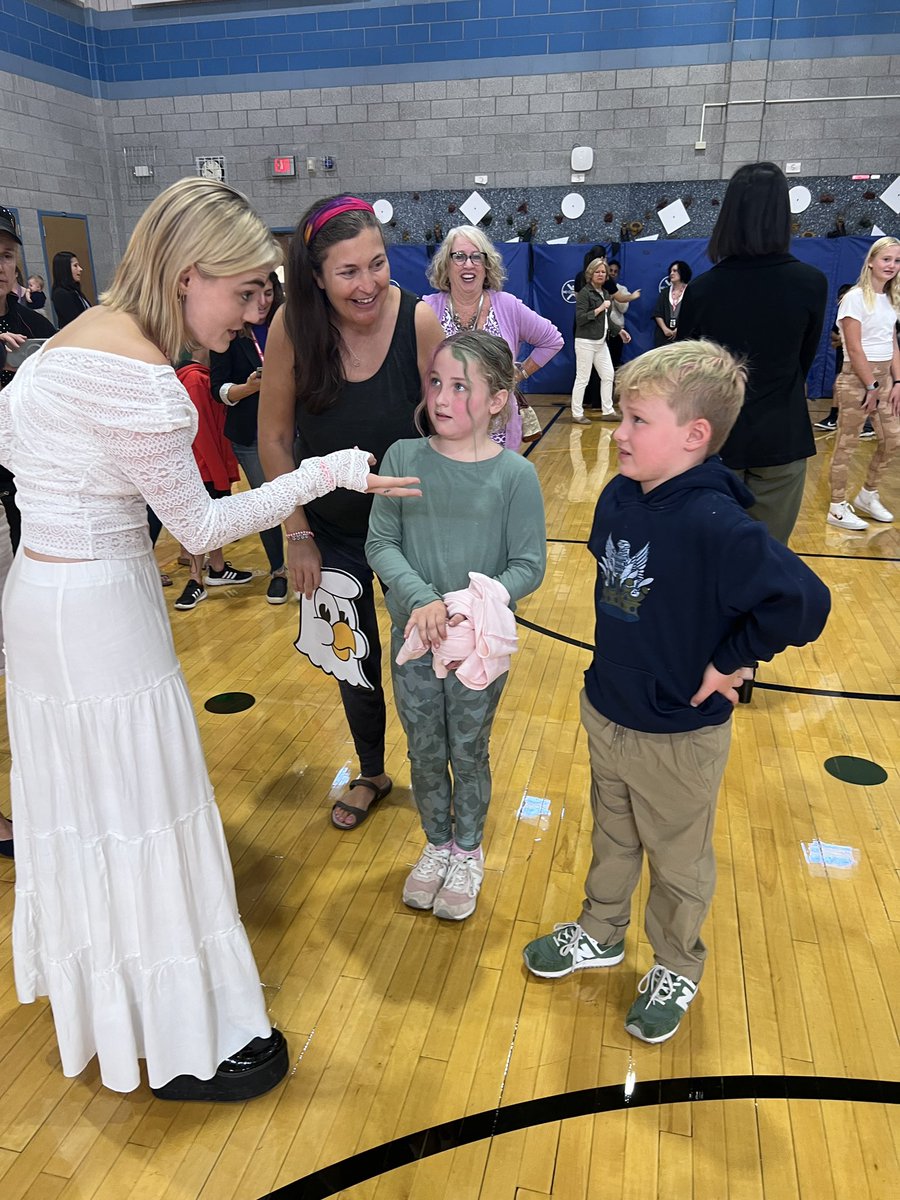 BedwellSchool's tweet photo. Actress, Disney star, Bedwell alum @ImMegDonnelly came back home to empower students on the Power of Yet! https://t.co/ImgHE5VDvZ