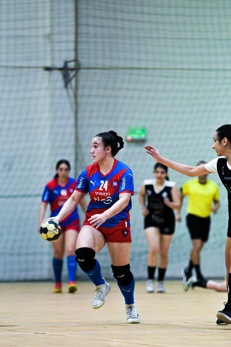 CerroHandball's tweet photo. VICTORIA AZULGRANA 🙌🏻💙❤️🌪️ 🤾‍♀️ 

Por la categoría JUNIOR, el equipo venció por 38 -32 a Olimpia

Clausura 2023
Fase 1 - Fecha 7

¡VAMOS, CICLÓN! https://t.co/5kltoCRstj
