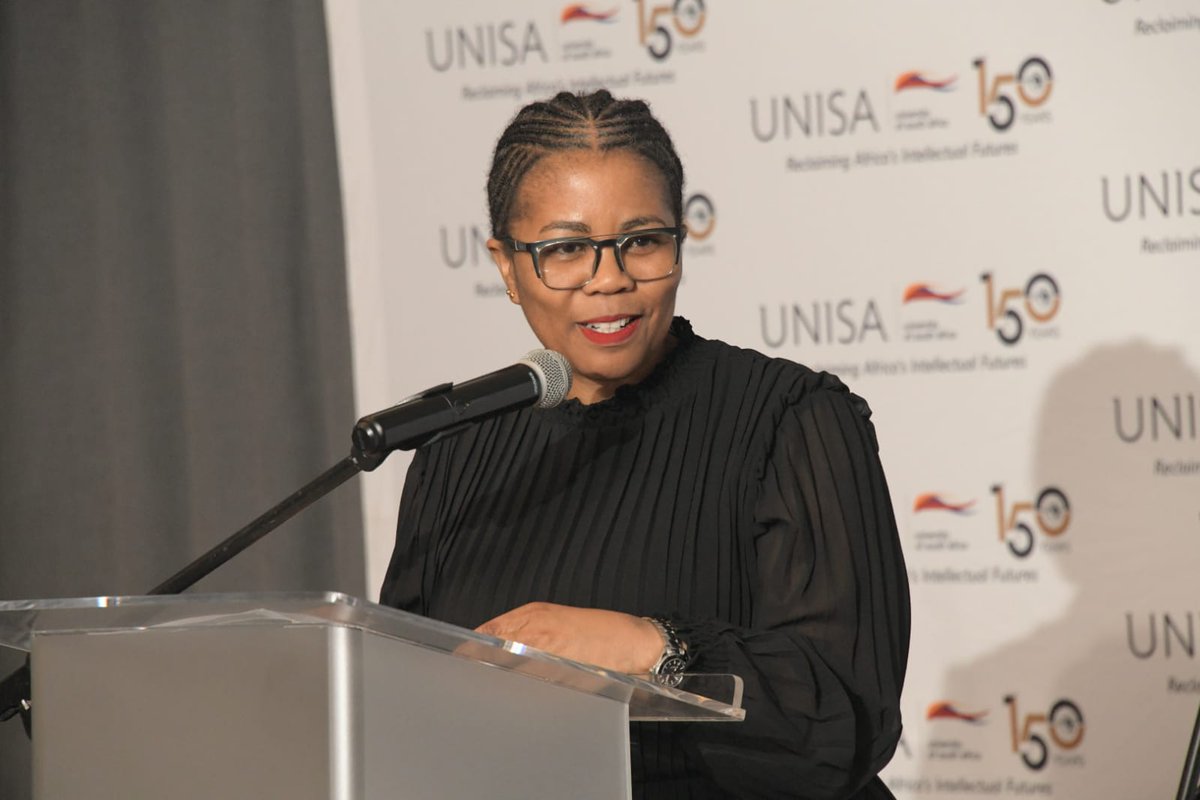 unisa's tweet photo. #THEglobalimpact | Professor Puleng LenkaBula, the Principal and Vice Chancellor of Unisa, welcomed the attendees to #PreNetworkingDinner
@Unisaradio
#Unisa150 https://t.co/QLtBTblAjR