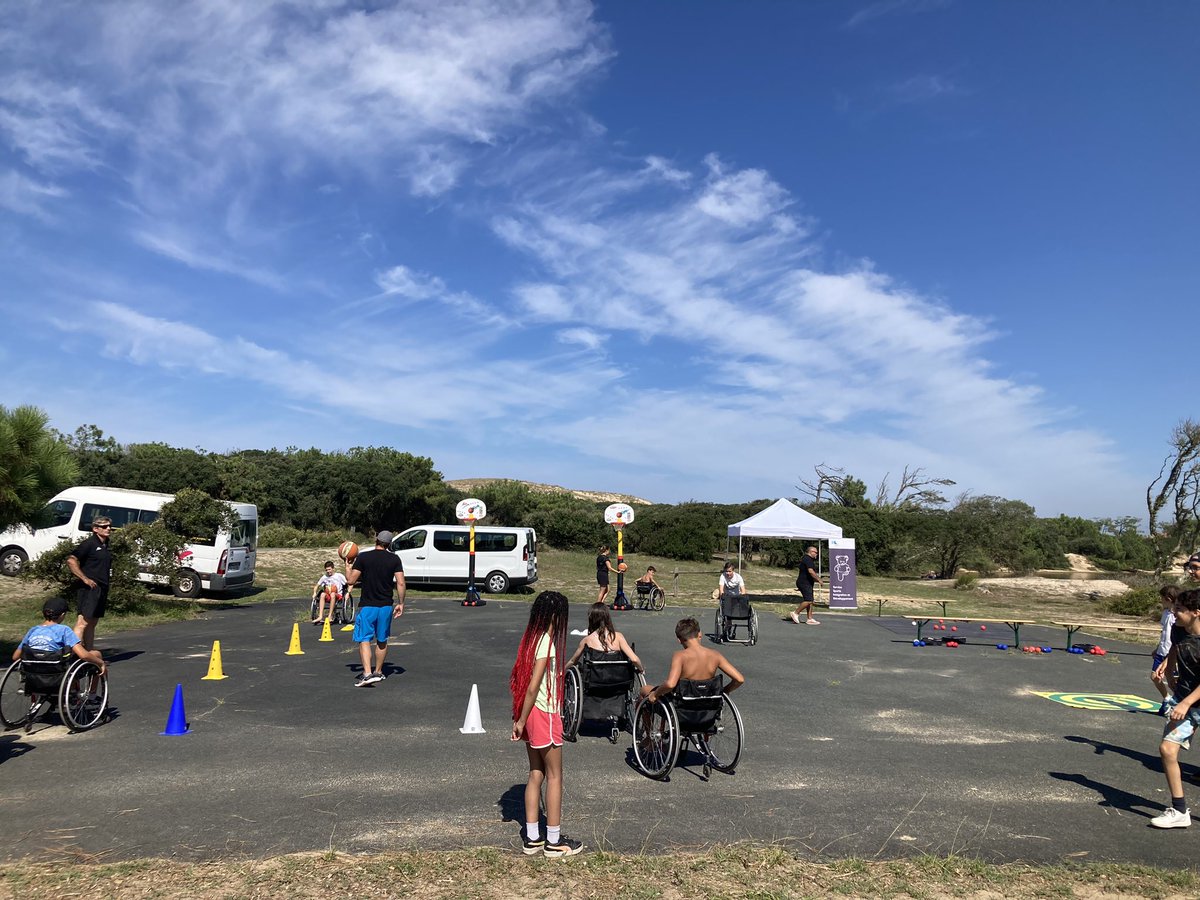 LandesUnss's tweet photo. LA JNSS 2023-Soustons: 2000 élèves (1000 filles/1000 garçons dont 100 élèves du sport adapté) 20 activités différentes Du soleil Des sourires Du VRAI Sport scolaire pendant 6h…@DSDEN_40 @AcBordeaux @ABisagni @unss @AOC1978 @giraultolivier1 @UNSS_Bordeaux @education_gouv https://t.co/114MY0KLEe