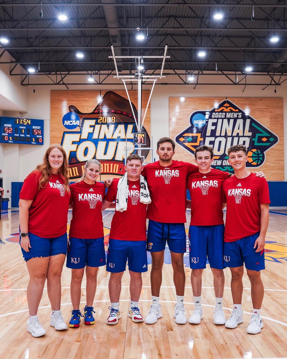 𝐌𝐚𝐧𝐚𝐠𝐞𝐫 𝐀𝐩𝐩𝐫𝐞𝐜𝐢𝐚𝐭𝐢𝐨𝐧 𝐃𝐚𝐲! Incredibly grateful for this group and the work they put in!