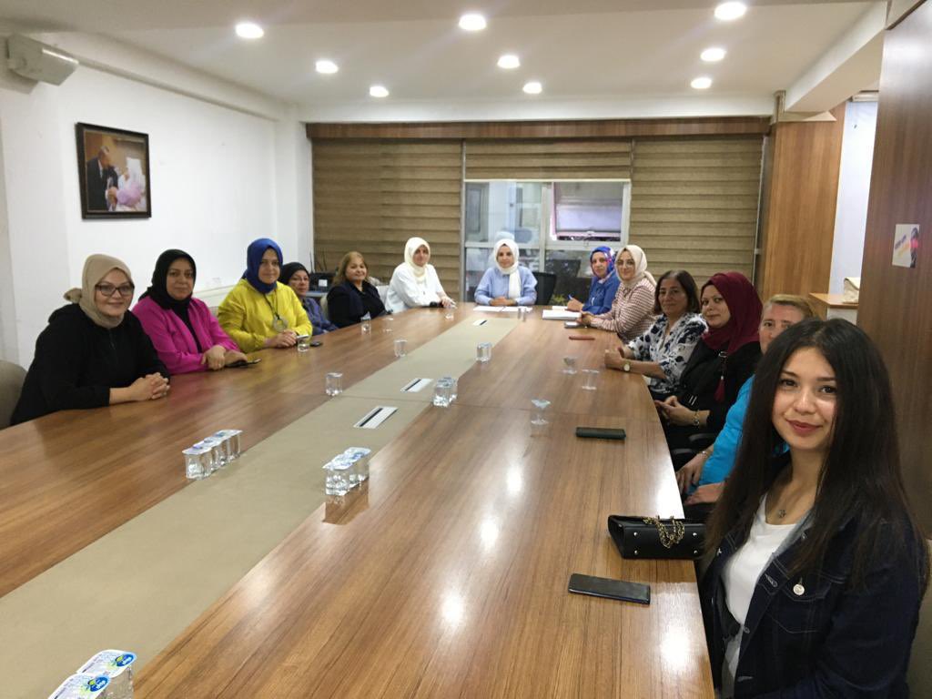 Ak Parti Düzce İl Kadın Kolları Başkanlığı Haftalık Olağan Yönetim Kurulu Toplantısını, Başkanımız Av Şulenur Kubilay Yılmaz öncülüğünde gerçekleştirdi.
#kadınlarlabüyüktürkiyeyolunda #akladıngm #akparti 
<a href="/aysekesir/">Ayşe Keşir 🇹🇷🇹🇷🇹🇷</a> 
<a href="/AKKADINGM/">AK Parti Kadın Kolları</a>