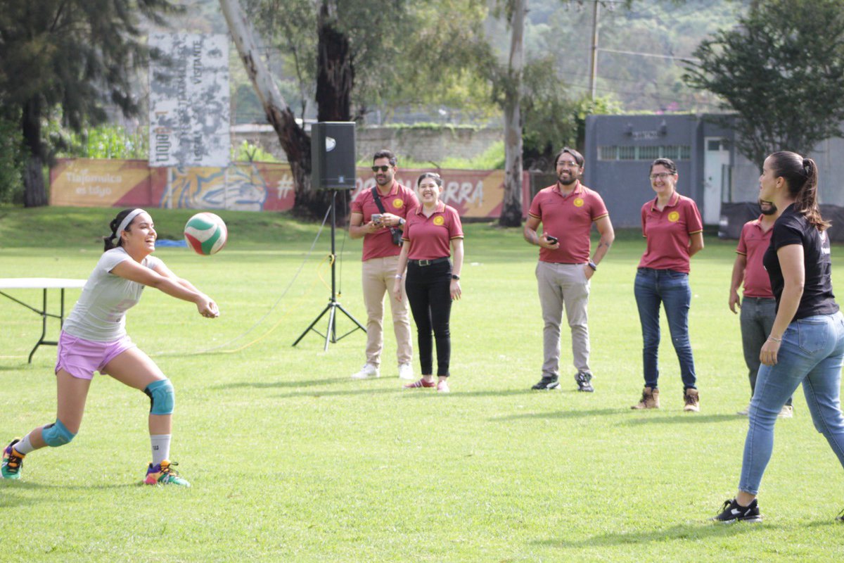 PrepaTlajo's tweet photo. #AlMomento 🔜🏆
¡Arranca el Torneo #InterPrepas 2023! ⚽🏀🏐 #PrepaTlajo es sede de la Región VI de esta competencia organizada por @VidaSems.
#SomosPrepaTlajo @sems_udg @udg_oficial 🦁🇧🇪 https://t.co/5jYPEyJsuT
