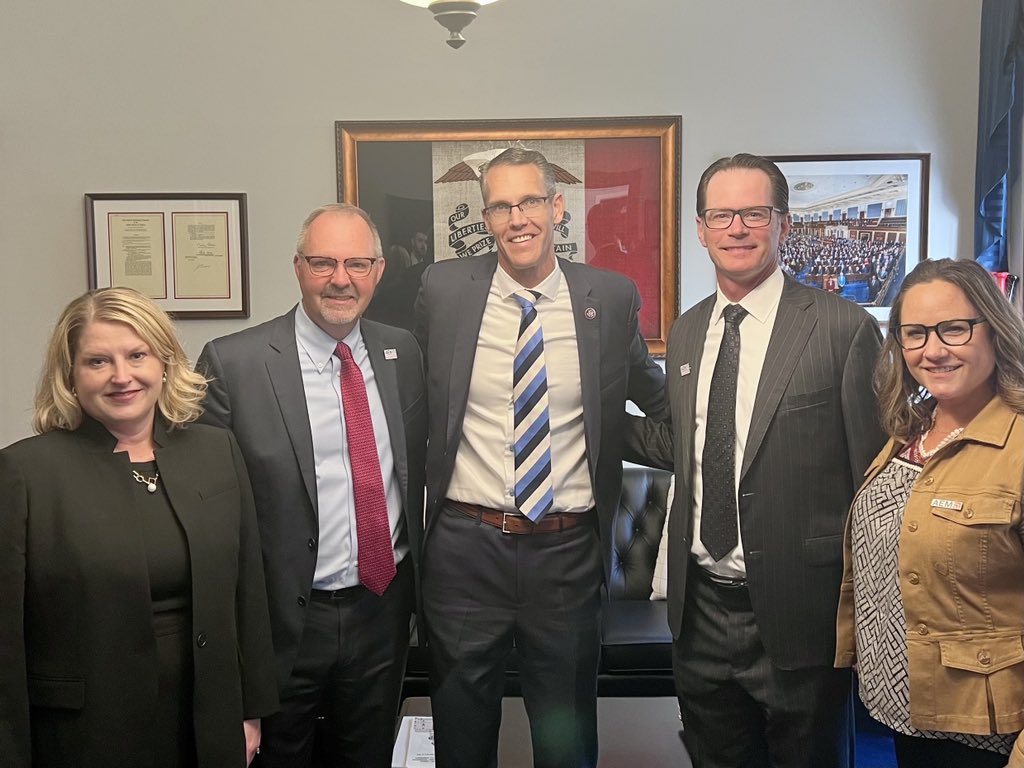AEMAdvocacy's tweet photo. AEM president Megan Tanel joined industry leaders in meeting with @RepFeenstra to thank him for his leadership in introducing the Precision Ag Loan Act, expanding access to these technologies to farmers across the country. #AEMFlyIn https://t.co/twN0kvoyRx