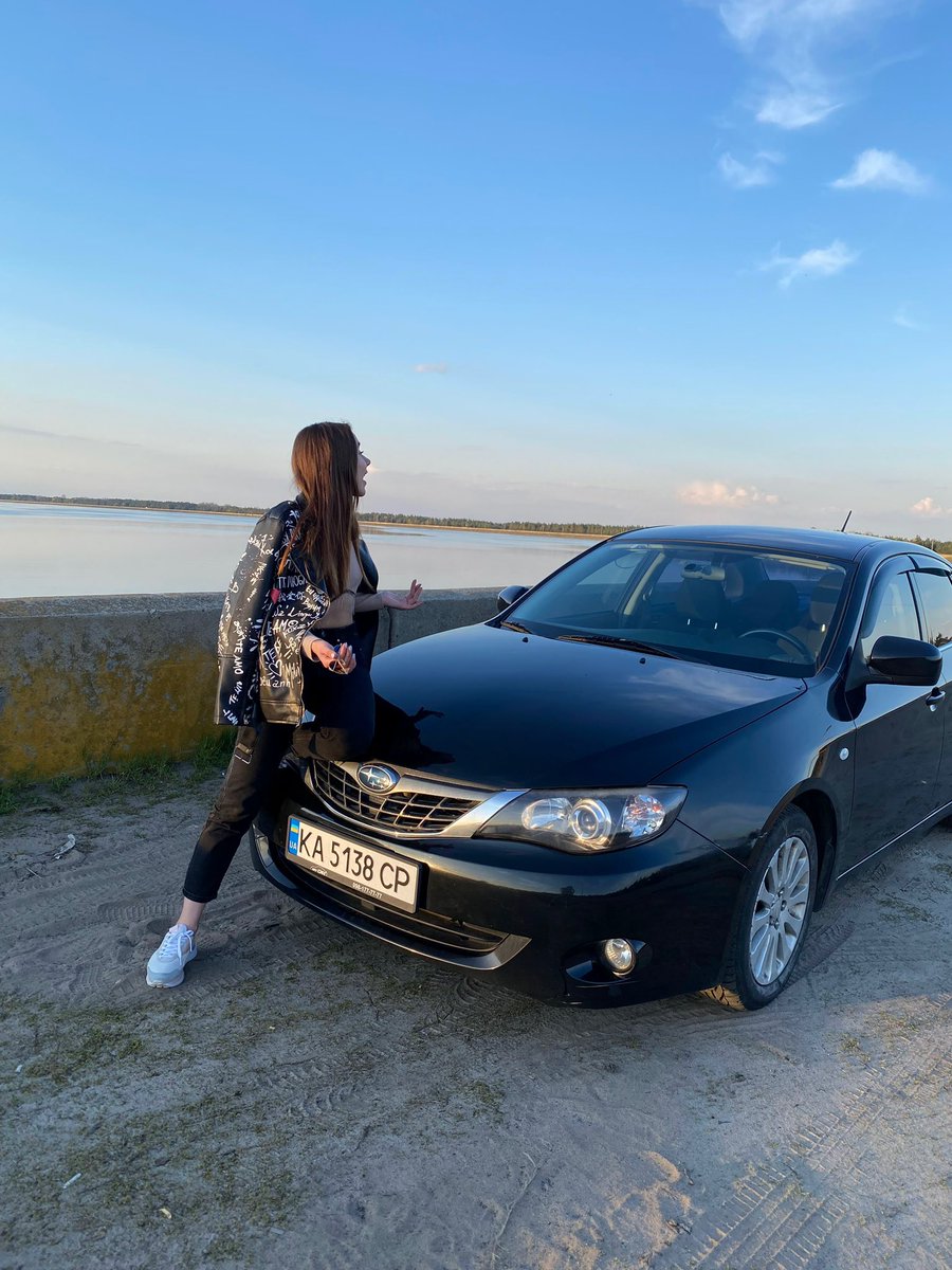Домахалась до мимо проїзжаючої автівки👌🏽
Та неееее, я зовсім не агресивна 😂