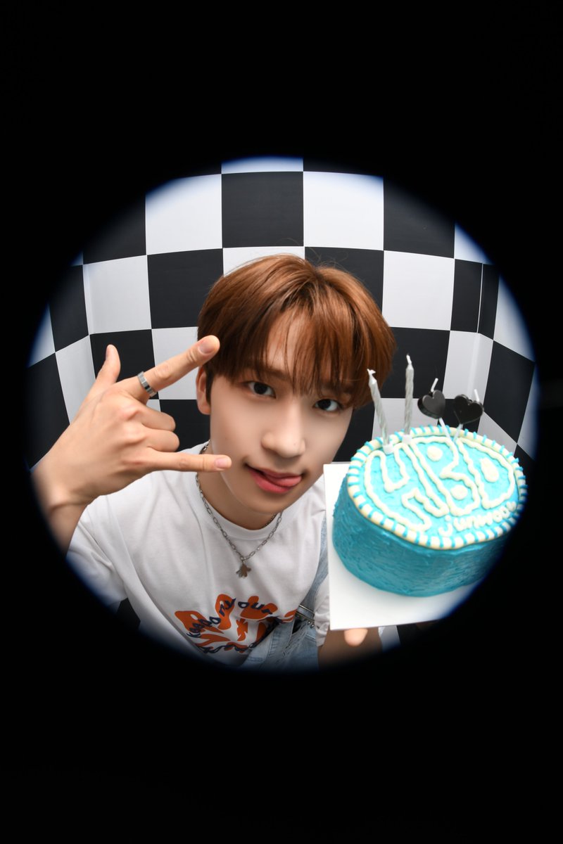LUN8_official's tweet photo. [🎂]✨ℍ𝔸ℙℙ𝕐 𝔹𝕀ℝ𝕋ℍ𝔻𝔸𝕐 𝐉𝐮𝐧𝐖𝐨𝐨✨

#루네이트 #LUN8 #준우 #JunWoo
#해피준우데이 #HAPPYJUNWOODAY
#햇살준우의_밝은생일을_축하해
#OurSunshine_HappyJunwooDay https://t.co/01jRpJiwAN