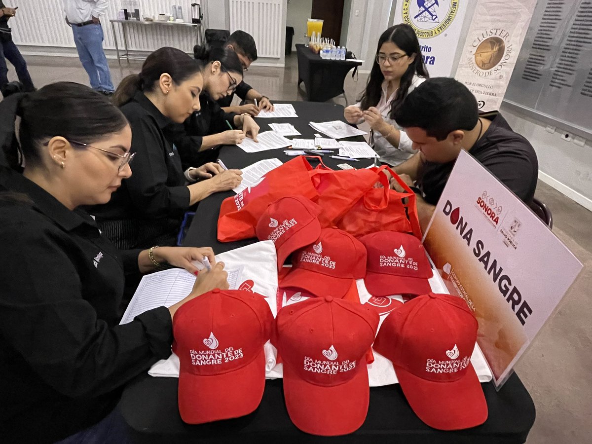 vinfidem's tweet photo. Comprometidos con las causas sociales nos sumamos a la campaña de Donación de Sangre organizada por el Sector Minero. Un gusto contribuir a salvar vidas 🩸 @sicanchola @AIMMGMSonora @ClusterDeSonora @WimMexico @pmineroinfantil @pmineroinfantil @ssaludsonora @CetsSonora https://t.co/EJOnkA8A2x