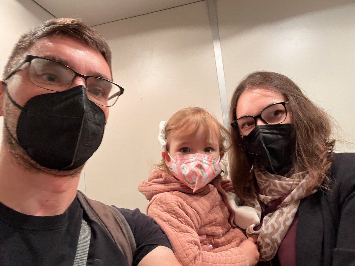 jovana_v_milic's tweet image. As the 🦠 situation escalates 🌍 once again - a reminder not to ignore⚠️ or accept that dangerous (re)infections are inevitable. My family and I have been doing our best to break the chains of transmission and protect ourselves and others... #MaskUp😷💉🧪#CleanAir💨#TakeCare🙏🏼💙