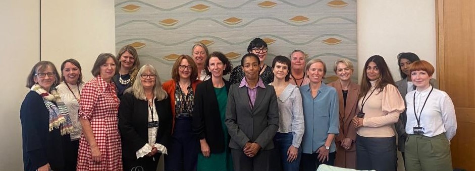 ClaireReindorp's tweet image. How many inspirational women can you get in one tiny room in Westminster? A lot 🎆

Civil society leaders came with hope &amp;amp; a huge range of ideas to @FrancesOGrady&apos;s Gender Pay Gap review for @UKLabour. Thank you for listening.🤞🏼for imagination and political courage next year