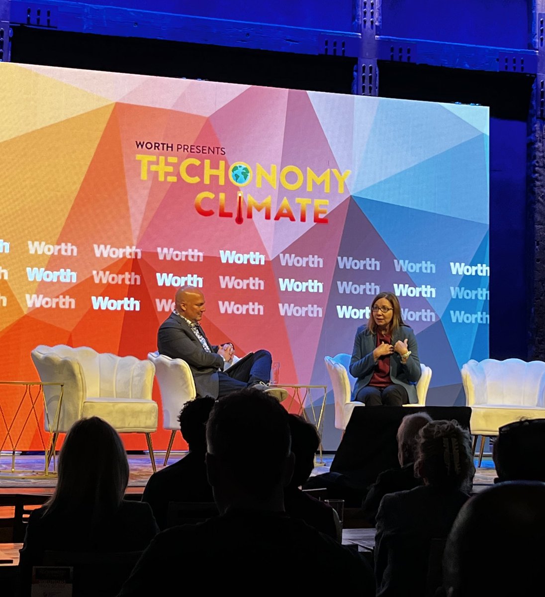 mcalderone's tweet photo. Inspirational talk by @KHayhoe at #TechonomyClimate about the importance of having better conversations about climate change.
I love her approach to talking about climate change and making connections with those closest to you. And why we need to start with love https://t.co/x13F4gv3JZ
