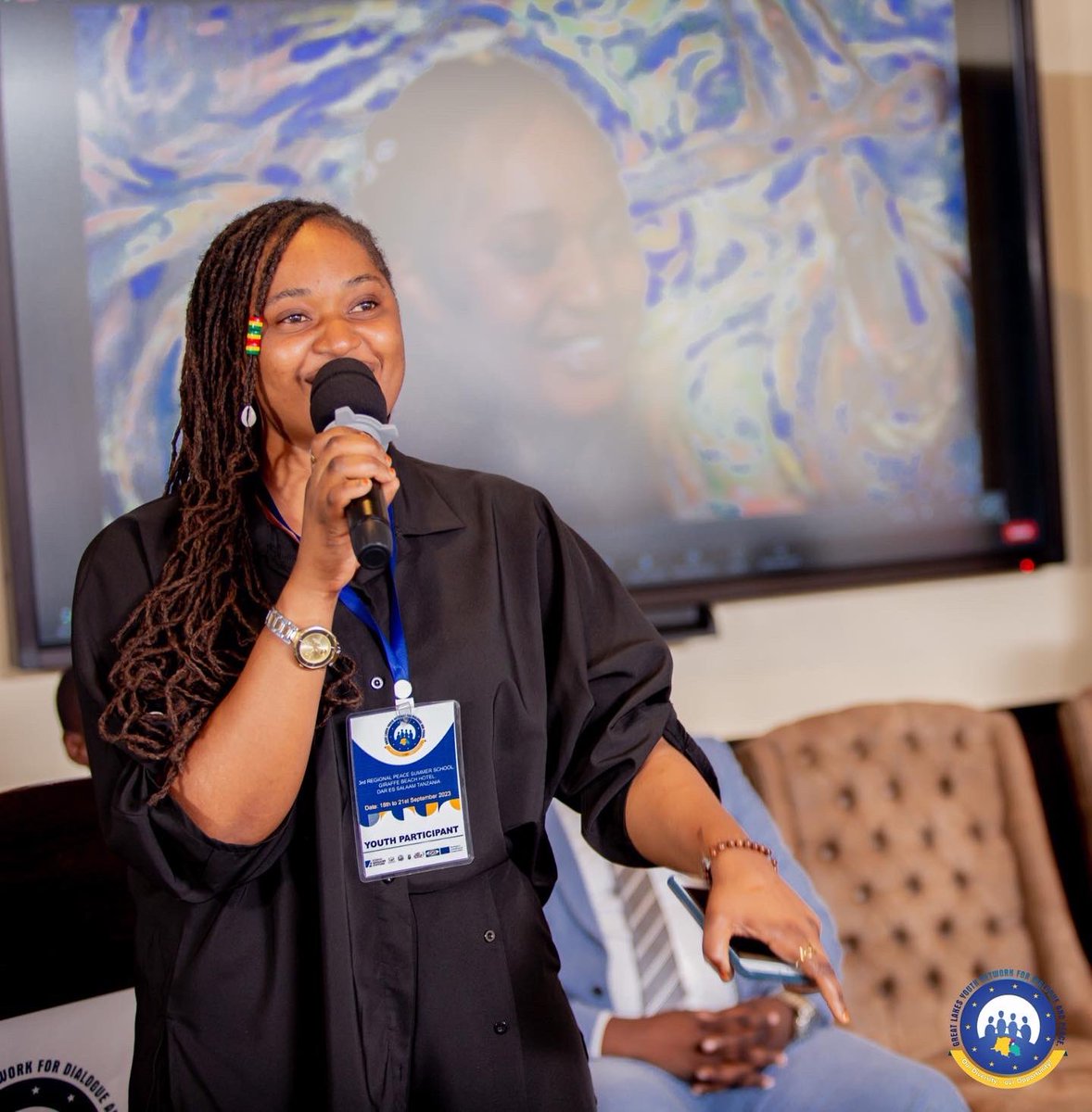 🏆 Meet our incredible champions of the Creative Regional Outreach! Their creativity knows no bounds, from captivating poems to engaging videos, thought-provoking podcasts, and newsletters. They're now proudly holding their well-deserved certificates and prizes.
#4Youthdialogue