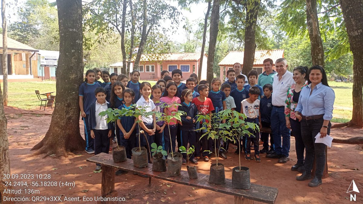 capegalarza's tweet photo. Trabajos de compensación forestal, ciudad de Guajayvi en la Escuela Augusto Roa Bastos. Pavimentación Ruta Maracaná - Luz Bella https://t.co/ppK4MbpTR0