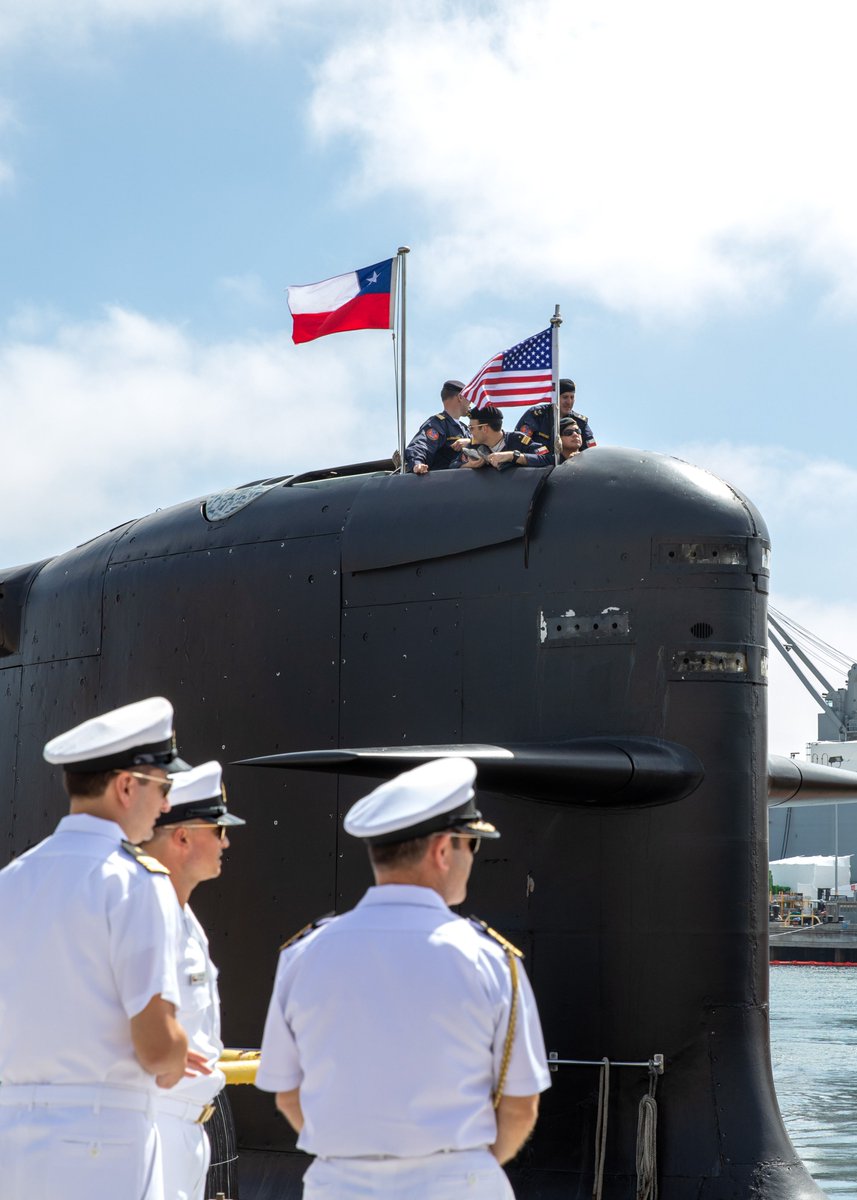 USPacificFleet's tweet photo. Welcome to #SanDiego! 
@Armada_Chile🇨🇱 submarine CS Carrera (SS 22) moors at Naval Base Point Loma for the annual Diesel-Electric Submarine Initiative (DESI) program. The DESI program partners with South American submarine-operating navies for fleet readiness exercises. https://t.co/sxQFDHtD2G