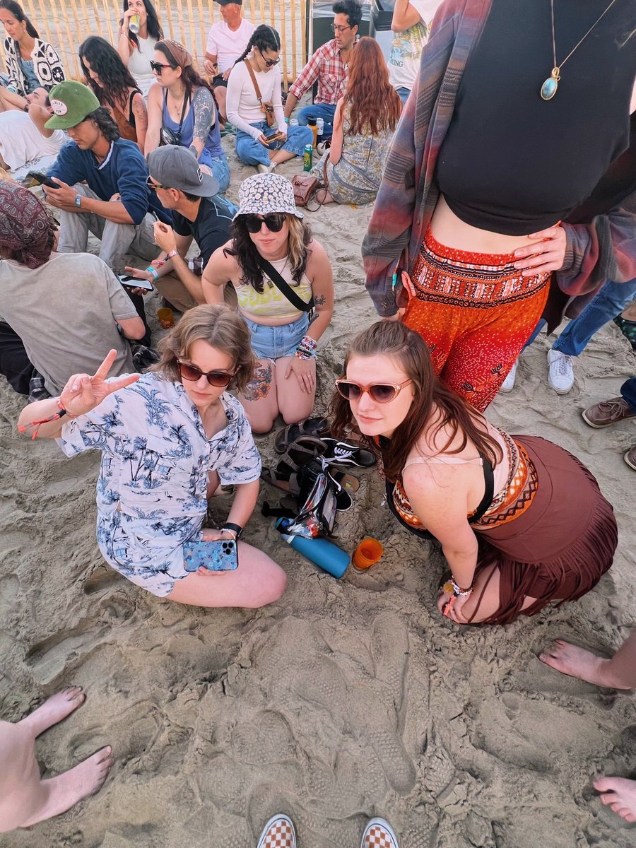 amber_kaylin's tweet photo. Festival vibes ☀️🌊🎶 https://t.co/wWI48Z8hSM