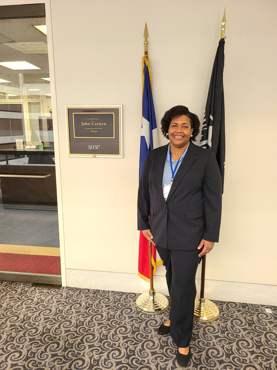 APAadvocates's tweet photo. @HUDgov @USDA Now everyone is heading to their individual meetings. We have 25 advocates on the hill and almost 100 meeting with Senators and Representatives because #ItTakesAPlanner, partnered with elected officials, to address the nation’s housing shortage. #APAFlyIn23 https://t.co/QcEf1u1mnV