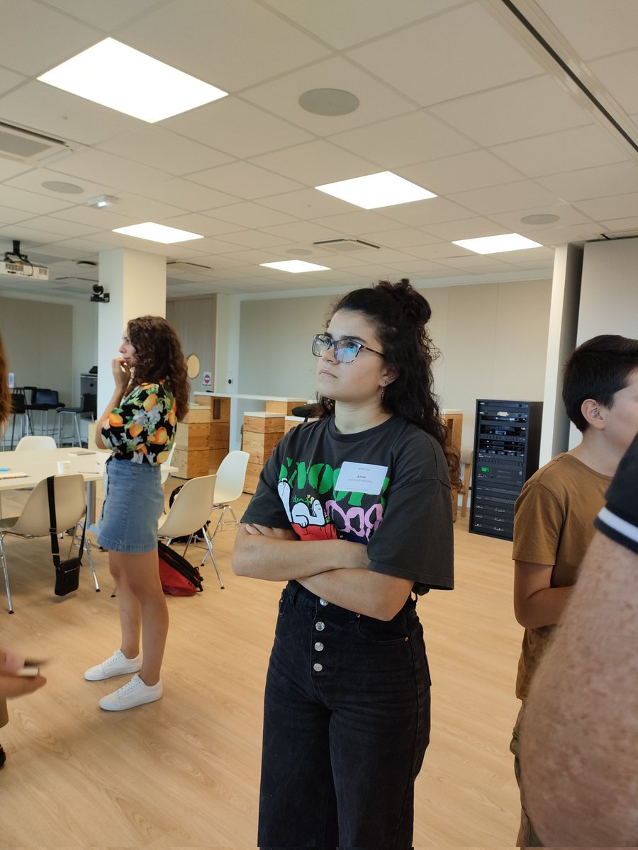 AudibertiLyc's tweet photo. Accueil Club robotique 🤖 #ARM #SophiaAntipolis
Préparation défi 🤖 2024 #Lyon. Chefs de projet, ingénieur, codeur, la com, un rôle pour chacun et mine de rien le bac 😁
👏👏👏 lycéens 💕professeurs 💕 💕 mentors💕💕💕
#speMaths #SpePhysique #SpeNSI @MathsAcNice @PhysChimAcNice https://t.co/6cqeHS4Ali