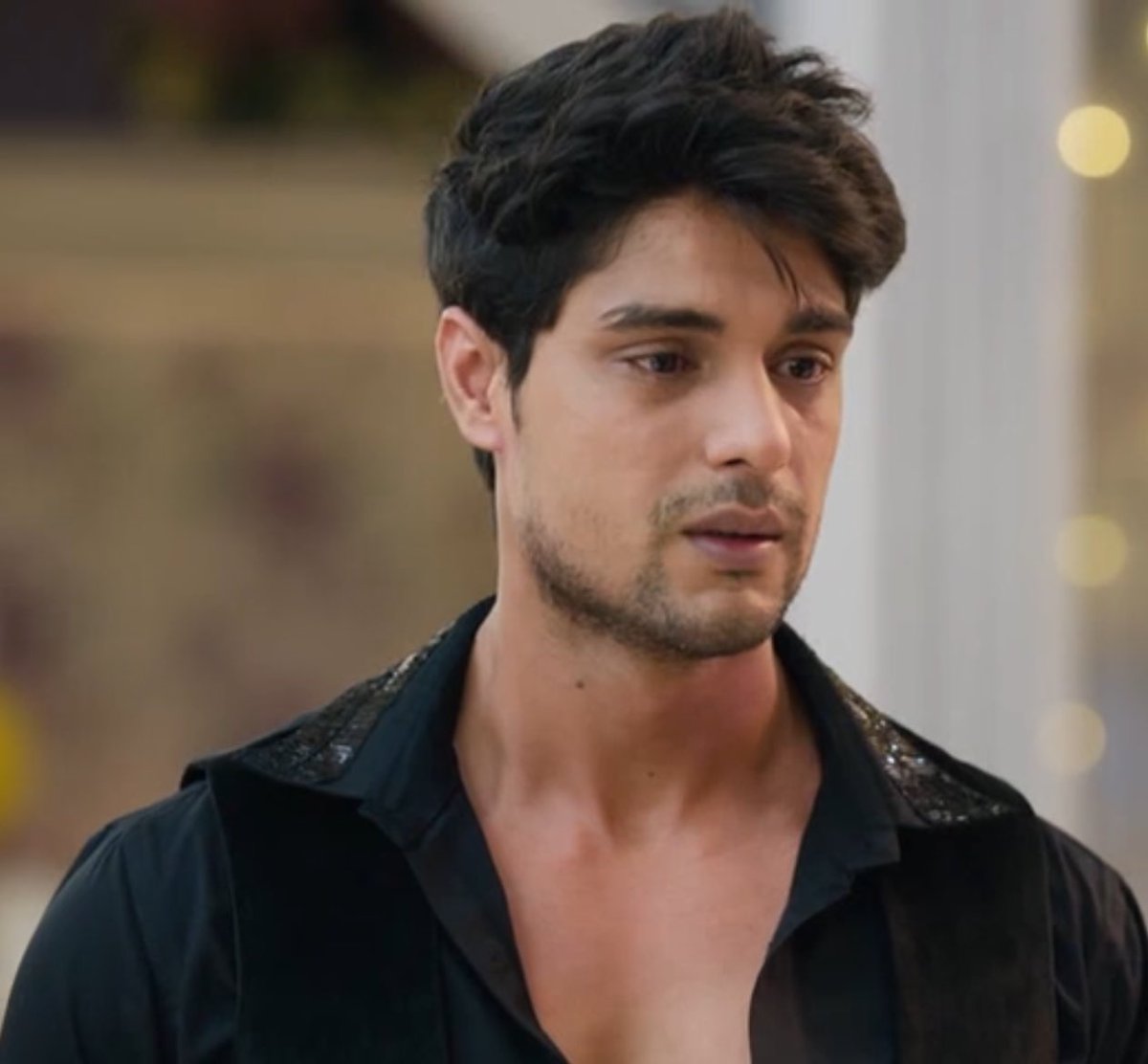 Anki boii,the way you enact through your eyes &  voice is extraordinary.Absolute gem of an actor. You have worked on yourself & that earns a special mention too.

 May you achieve the highest mark of your craft.
Take care.
#AnkitGupta #JahaanKiJunooniyatt #JahaanMehta #PriyAnkit