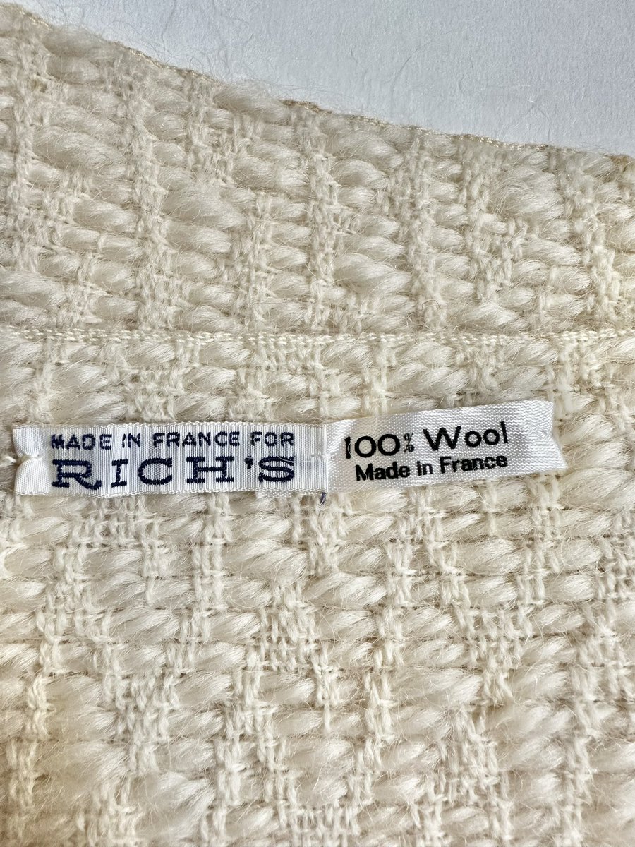 RePeachGA's tweet photo. Vintage Rich’s 100% Wool Scarf Made in France. Est. to be bought in 70s-80s from the old downtown Atlanta store location. Very rare item, Pre-Owned &amp; in great condition with very minor discoloration spots along the edges of the fringe (needs to be cleaned) 🐑 
#repeachga #repeach https://t.co/0vlEq0phuw