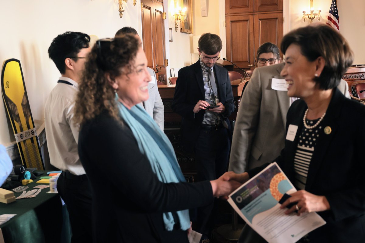 Young Kim tweet media