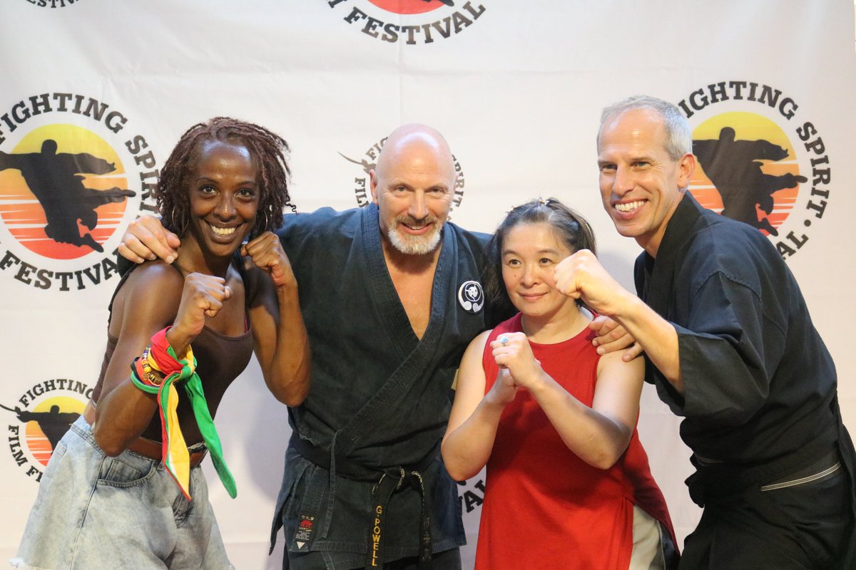 FSFilmFestival's tweet photo. Thank you to Goran Powell and Chris Bradford @YoungSamurai for the Martial Arts in Fiction Seminar at #FSFF2023
#fsff #fightingspiritfilmfestival #filmfestival #martialarts #chrisbradford #goranpowell https://t.co/z5JajhPLQL