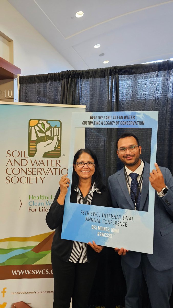 Ravi_Neelipally's tweet photo. @JagadammaSindhu Late post, but what grad student wouldn't want to show off a pic with their amazing mentor? 📸😎 #Gradlife #SWCS23 https://t.co/8RaXaQqV7h