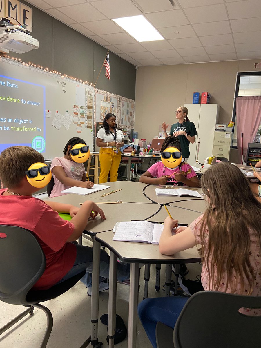CebrunTabitha's tweet photo. Learning labs at a Camey! A great opportunity for some job embedded professional learning! #LISDscience #transferofenergy https://t.co/p3KKN1LRkI