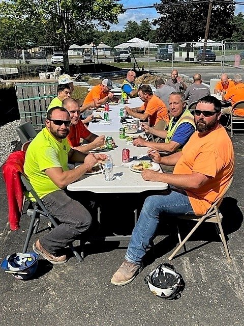 COLANTONIOinc's tweet photo. The crew currently working at the Fairbank Community Center in Sudbury enjoyed a BBQ lunch onsite in perfect weather yesterday! The Vertex Companies LLC M-V Electrical Contractors, Inc. Central Ceilings, Inc. The Northern Corp.  #construction #subcontractorappreciation https://t.co/wXwKbbFkZP