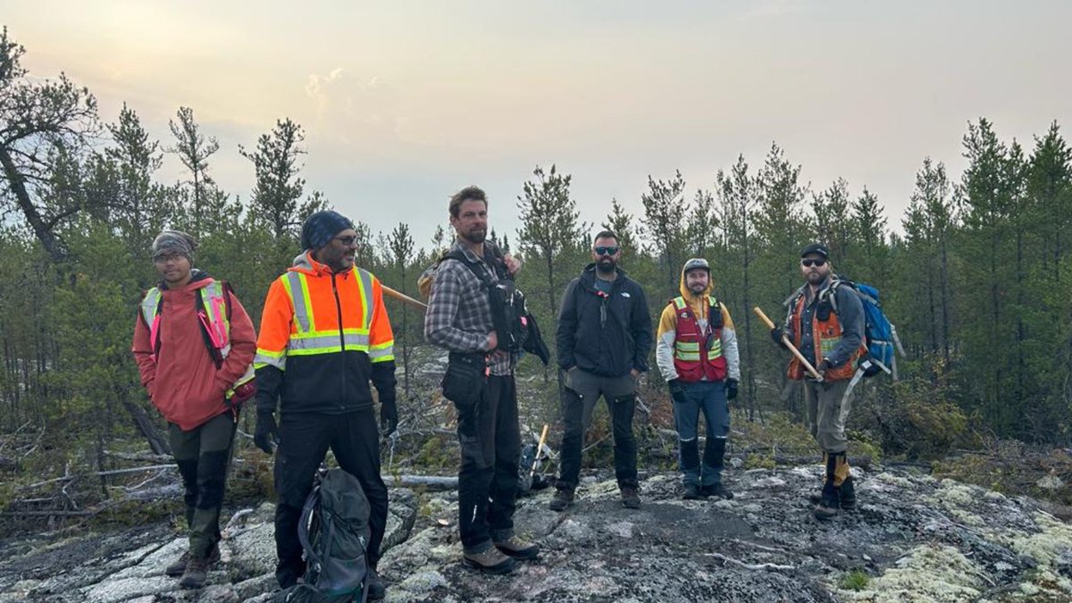 The Lodestar team out on-site at Peny! ⛏

As our next phase of #exploration gears up, we're looking forward to uncovering the potential of high-priority targets.

$LSTR $SVTNF
#Silver #Copper #Exploration #BatteryMetals #Mining