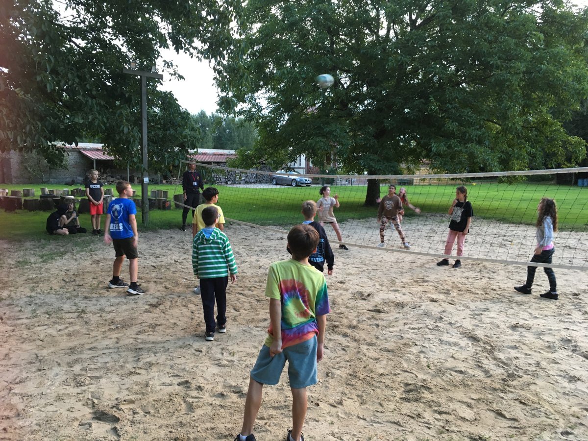 HambrookSchool's tweet photo. Well what a couple of days #hambrook6 have had on their camp! Markets, survival skills, den building, baguettes, kayaking, orienteering, archery, inflatable obstacle courses and more! We are having such a lovely time here. More pics to follow! https://t.co/b9k4M20t0Q