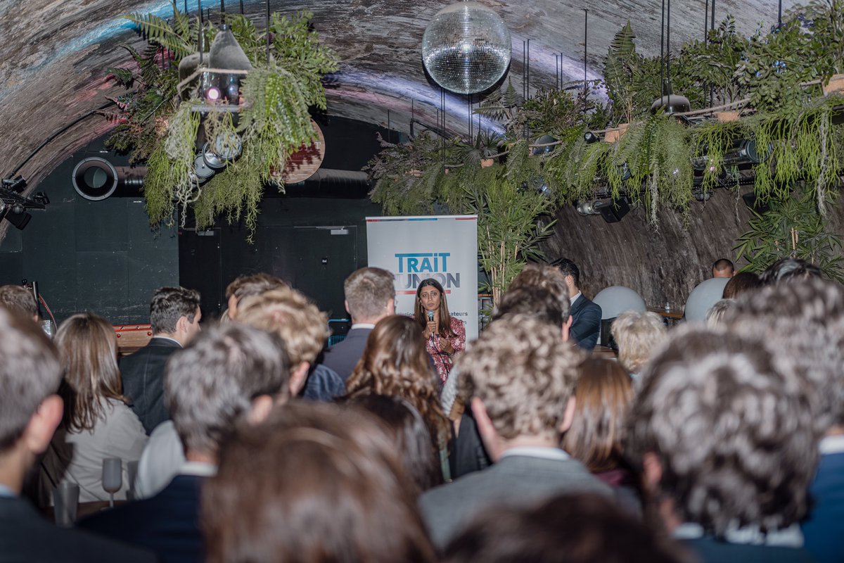 "A l'aube de cette année riche en défis politiques, Trait d'Union entend prendre toute sa part".

Pour son événement convivial de rentrée, l'équipe a présenté aux adhérents les projets de l'association pour l'année à venir.

Merci à <a href="/priscathevenot/">Prisca THEVENOT</a> pour sa présence !