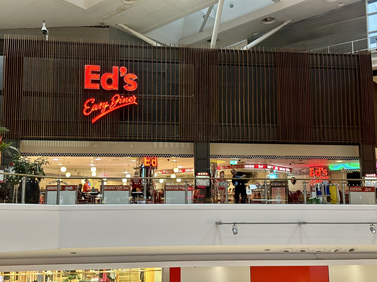 KarlaB465's tweet photo. After a wet and windy day of routine hospital appointments, it’s only fair that we treat ourselves to a mooch around the shops and dinner out 🤷🏻♀️🤷🏻♂️
“Big Ed’s Breakfast” certainly hit the spot 😋
#AccessibleAdventures #EdsDiner #fullenglishbreakfast https://t.co/UvtOUGsK24