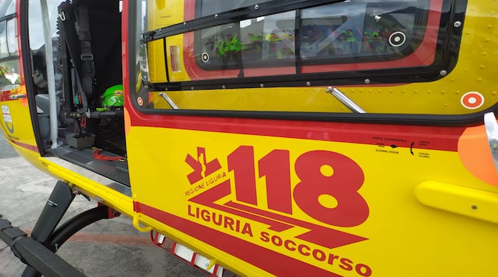 RadioBabboleo's tweet image. Cade da un ponteggio, grave un #operaio a Bussana ferito nel pomeriggio in un #incidente mentre era al #lavoro in via Torino, quando all'improvviso è precipitato. Sul posto automedica e l’elicottero del 118. L'uomo è stato trasferito all’ospedale Santa Corona di Pietra Ligure.