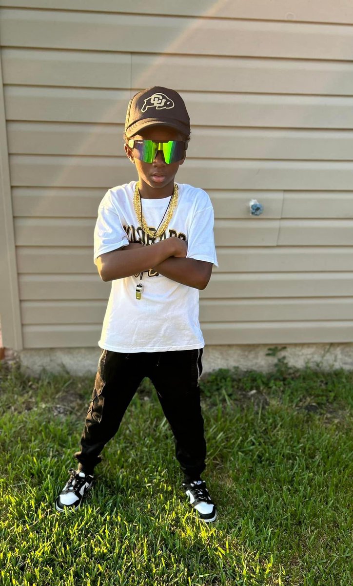 Ms_Tee_Dee's tweet photo. (Shared with permission from mom, K. Mingo.)
Lil Coach Prime… Nailed it✔️
#tvCharacterDay #PAISDhomecoming #NailedIt #lilPrime #coachPrime #DeionSanders #CUfootball #coloradofootball
#blenders😎 #cubuffs #PAMTitans #TitanNation #kidswatching
@DeionSanders @BlendersEyewear https://t.co/MnOnuzG8pI