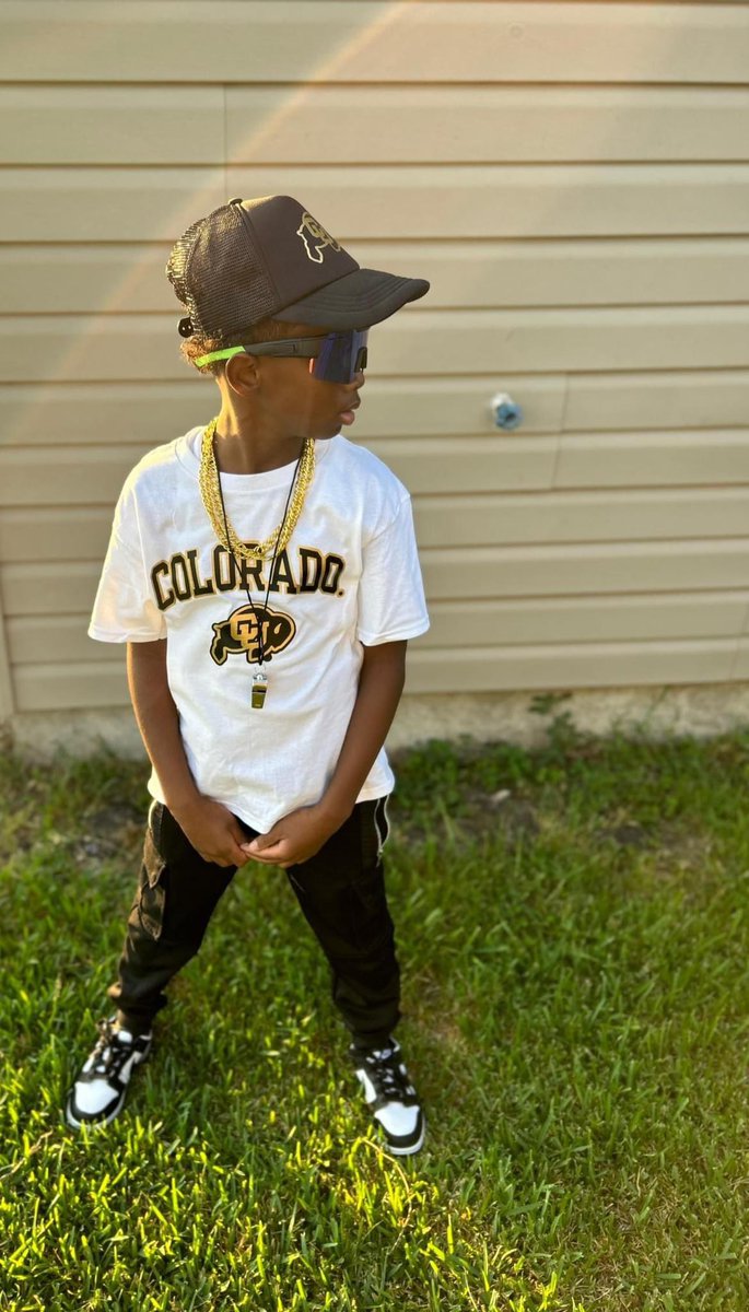 Ms_Tee_Dee's tweet photo. (Shared with permission from mom, K. Mingo.)
Lil Coach Prime… Nailed it✔️
#tvCharacterDay #PAISDhomecoming #NailedIt #lilPrime #coachPrime #DeionSanders #CUfootball #coloradofootball
#blenders😎 #cubuffs #PAMTitans #TitanNation #kidswatching
@DeionSanders @BlendersEyewear https://t.co/MnOnuzG8pI