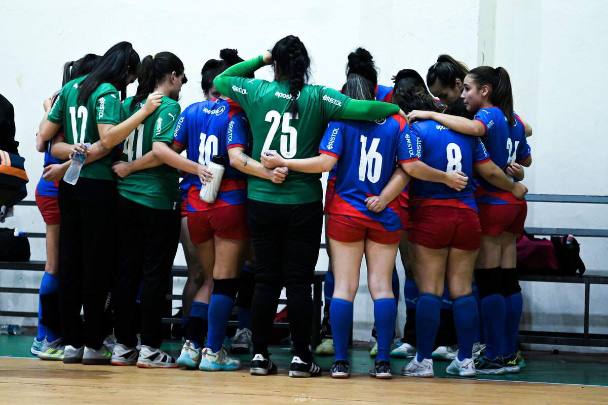 CerroHandball's tweet photo. GANÓ EL CICLÓN 🙌🏻💙❤️🌪️ 🤾‍♀️ 

Por la categoría PRIMERA, el equipo venció por 36 - 23 a Olimpia

Clausura 2023
Fase 1 - Fecha 7

¡VAMOS, CICLÓN! https://t.co/iibL1QsAaE