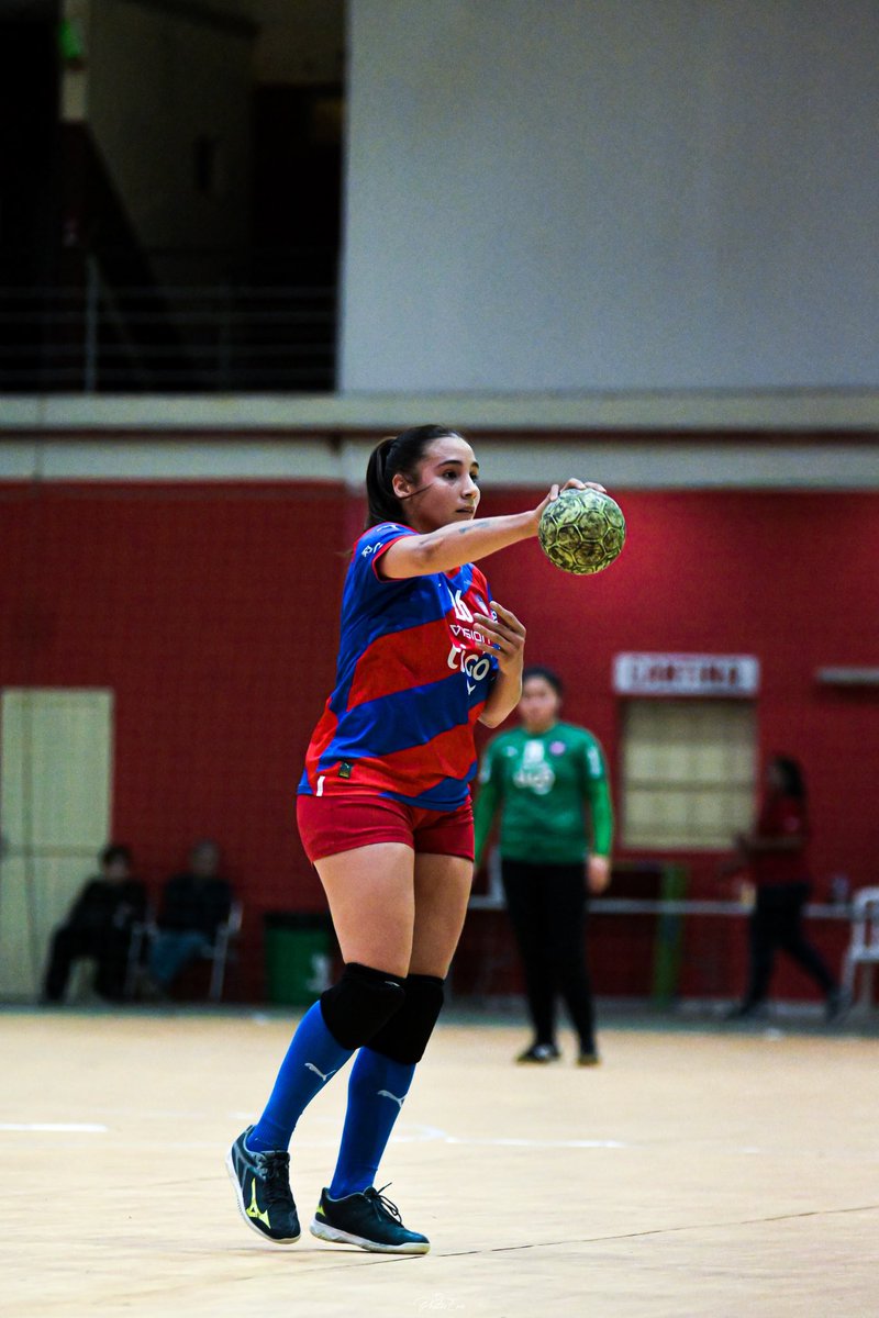 CerroHandball's tweet photo. GANÓ EL CICLÓN 🙌🏻💙❤️🌪️ 🤾‍♀️ 

Por la categoría PRIMERA, el equipo venció por 36 - 23 a Olimpia

Clausura 2023
Fase 1 - Fecha 7

¡VAMOS, CICLÓN! https://t.co/iibL1QsAaE