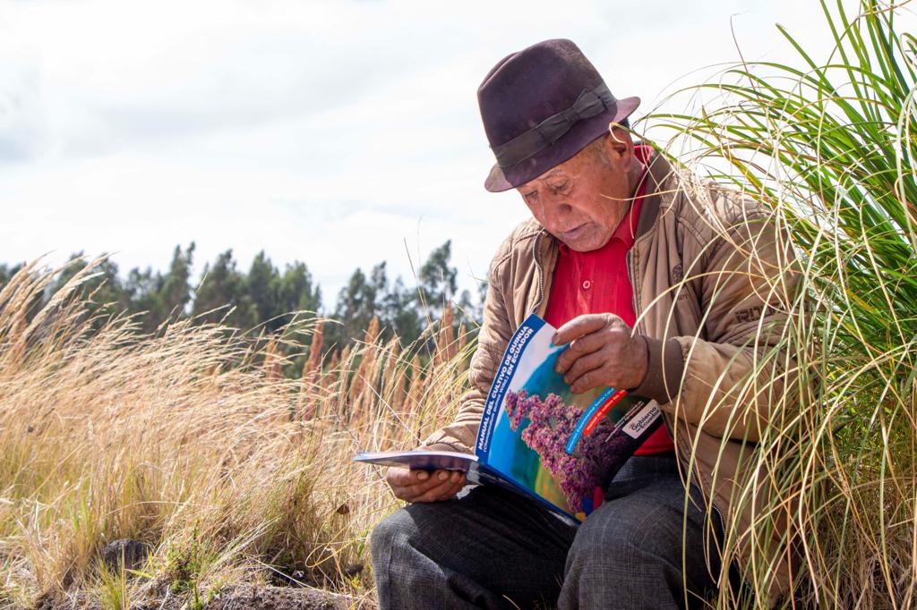 INIAPECUADOR's tweet image. #Chimborazo | Compartimos un día de campo en Calpi junto a productores de quinua, quienes recorrieron parcelas de la reciente variedad liberada de Quinua INIAP-EXCELENCIA. 
Los participantes fueron parte de una capacitación con el fin de aplicar este conocimiento es sus parcelas.