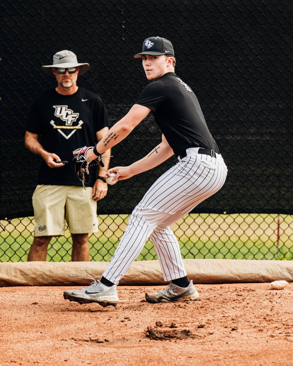 UCF_Baseball's tweet photo. Freshman RHP Tyler Kozera putting in some work! 

#ChargeOn⚔️ https://t.co/hdzEYtS328