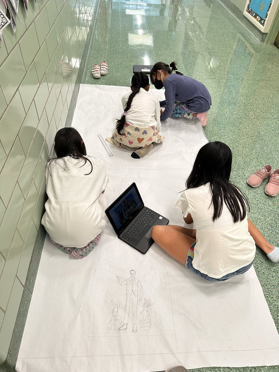 MrsCovasClass's tweet photo. Our artists, researchers, builders, and animators hard at work. https://t.co/SN3CIt9Mu8