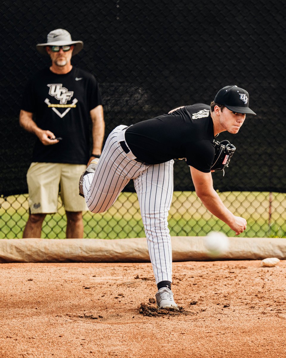UCF_Baseball's tweet photo. Freshman RHP Tyler Kozera putting in some work! 

#ChargeOn⚔️ https://t.co/hdzEYtS328