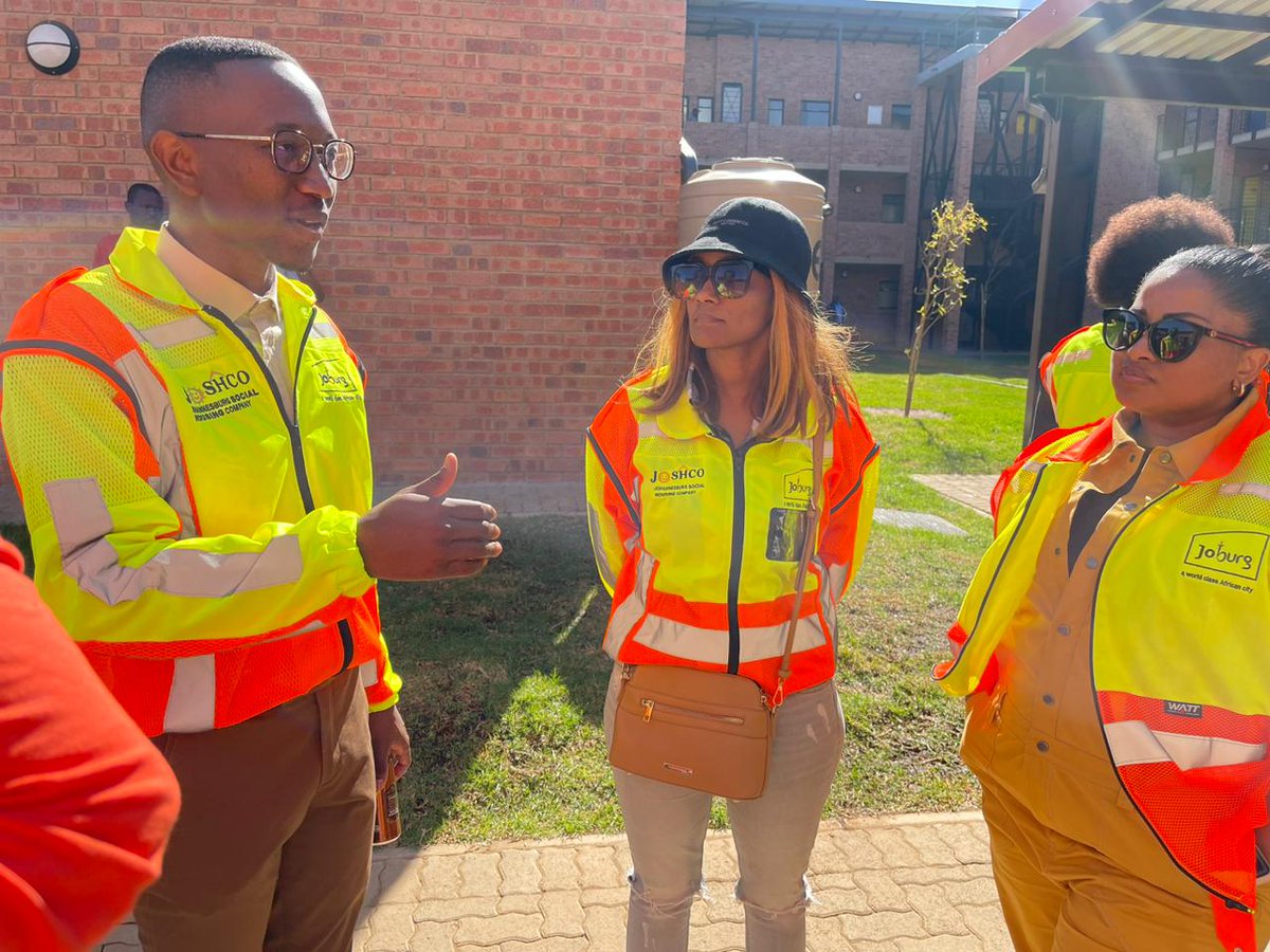 myjoshco's tweet photo. Today, we visited the Princess Plots Social Housing project with the MMC for Human Settlements, Cllr Anthea Leitch, with the intention of assessing the project's readiness for allocation. 

#Joshcocares #OneMonthOneBuilding  #Affordablerentals https://t.co/qvXWSLXeQI