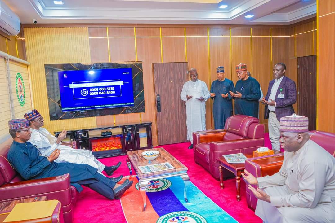 Had very wonderful discussions with the Hon. Minister of State for Defence H.E Bello Mutawalle in his office in Abuja today on what we can do to continue to improve the security situation in Yobe State.
m.facebook.com/story.php?stor…