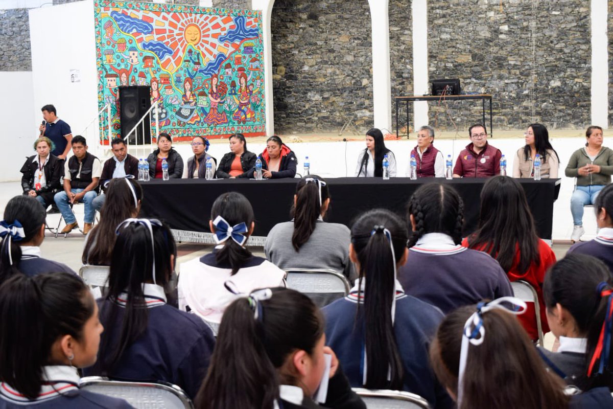 raquemedel's tweet photo. Me encuentro en el Mpio. de #Zoquitlan, donde inauguramos los módulos itinerantes para atención y prevención de la violencia.
Seguimos recorriendo cada rincón del Estado de Puebla, movilizando los servicios que las niñas, adolescentes y mujeres necesitan para su empoderamiento. https://t.co/hIQUxsSgBr