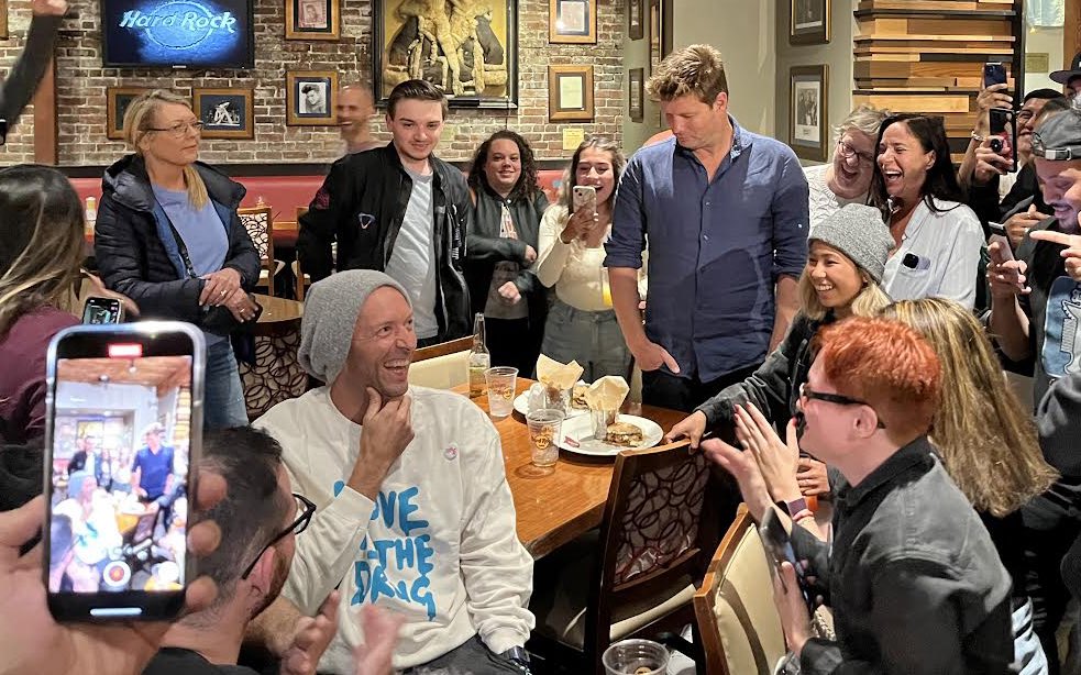 Watch 30 mins of Chris Martin + Phil Harvey talking with Coldplay fans at our <a href="/coldplayxtra/">ColdplayXtra</a> event last night in Seattle 🪐👽✨

🎬 Tony Samaniego 
💫 youtu.be/VnbCaURmf3M