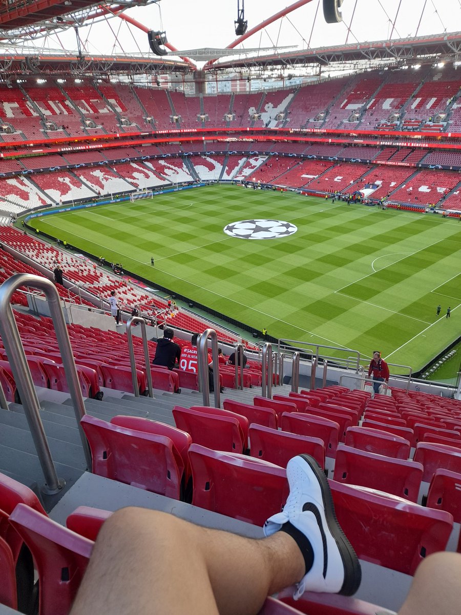 SoloukosThanos's tweet photo. It's time for #ChampionsLeague 🔜
#DaLuz #Benfica #Salzburg https://t.co/MBFQ7rD6kE
