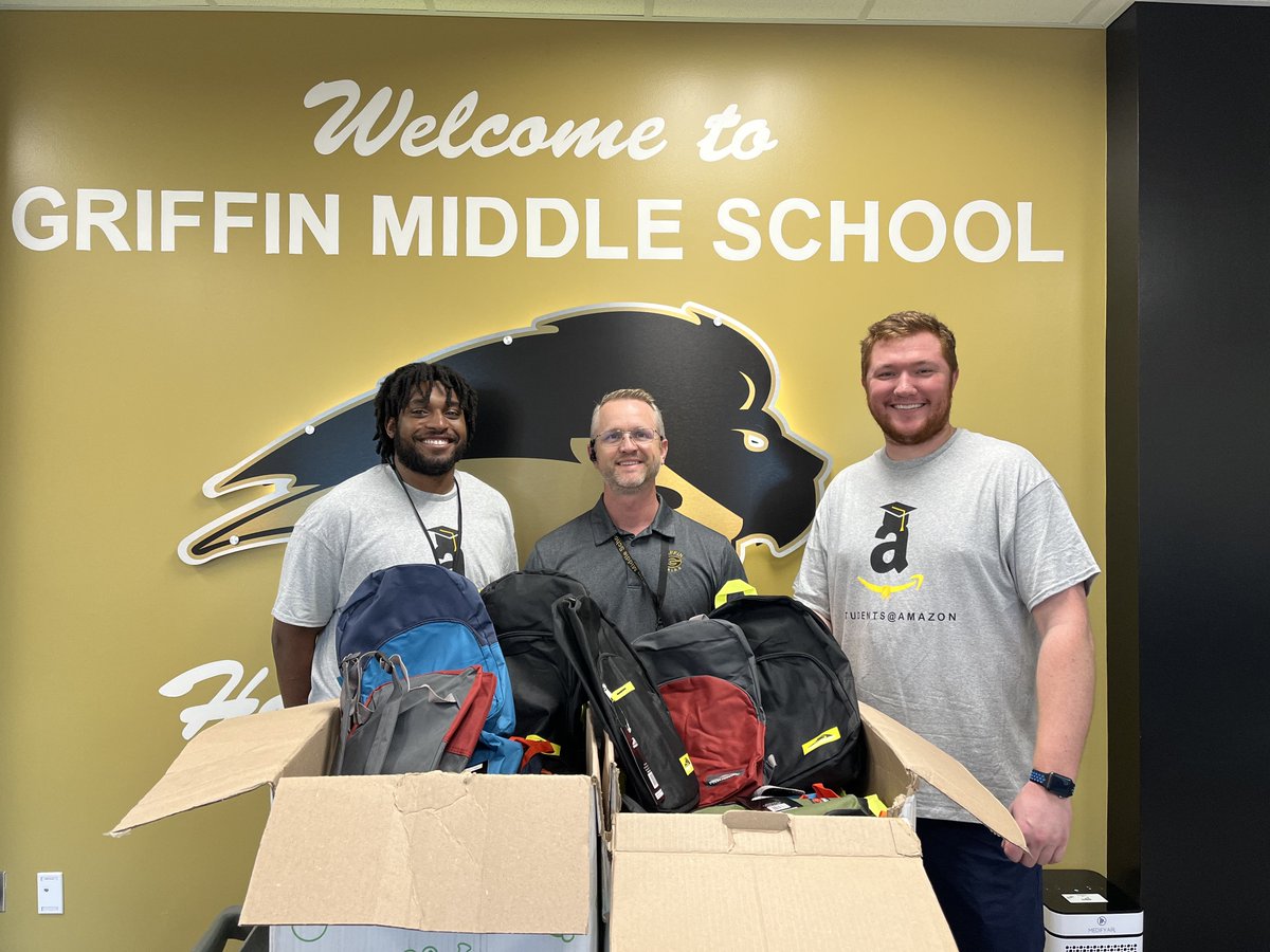 Griffin_MS's tweet photo. Thank you to Garrett Capps (@lewisvilleisd & @flowermoundhs grad) and his president, Alec (@thecolonytexas resident) from @amazon for donating backpacks and supplies today for our students! Much appreciated and a PRIME example of kindness in action. #ONELISD #amazonvestlife #FTW6 https://t.co/f7GlfaHYpw